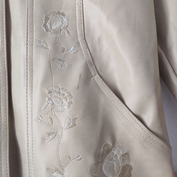 Vintage 90s Faux Leather Embroidered Floral Jacket - Picture 7 of 9